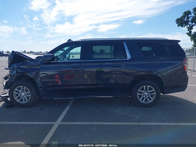 1GNSKCKD9NR164135 Chevrolet Suburban 4wd Lt