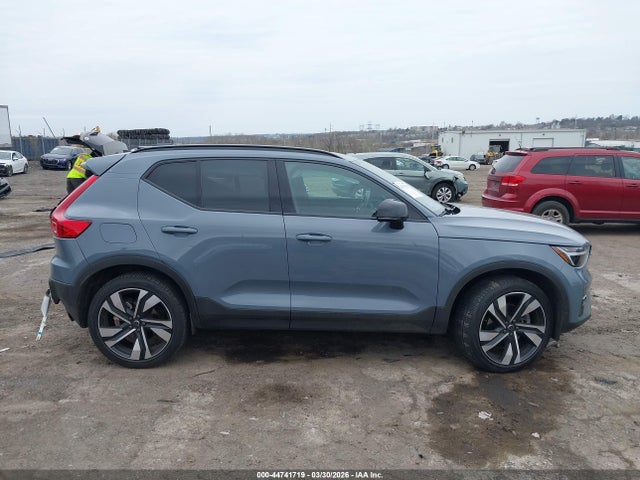 YV4L12UW3P2051217 Volvo Xc40 B5 Plus Dark Theme