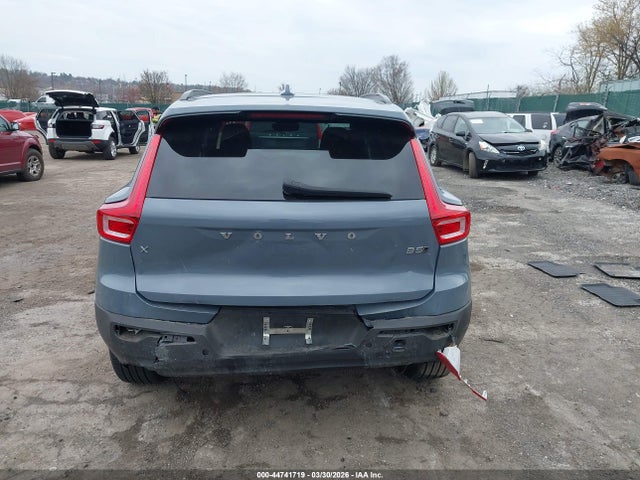 YV4L12UW3P2051217 Volvo Xc40 B5 Plus Dark Theme