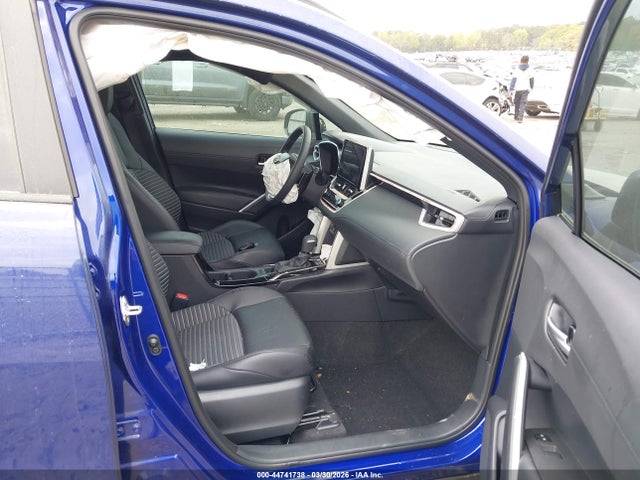 44741738 :رقم المزاد ، 7MUFBABGXRV063255 vin ، 2024 Toyota Corolla Cross Hybrid Xse مزاد بيع