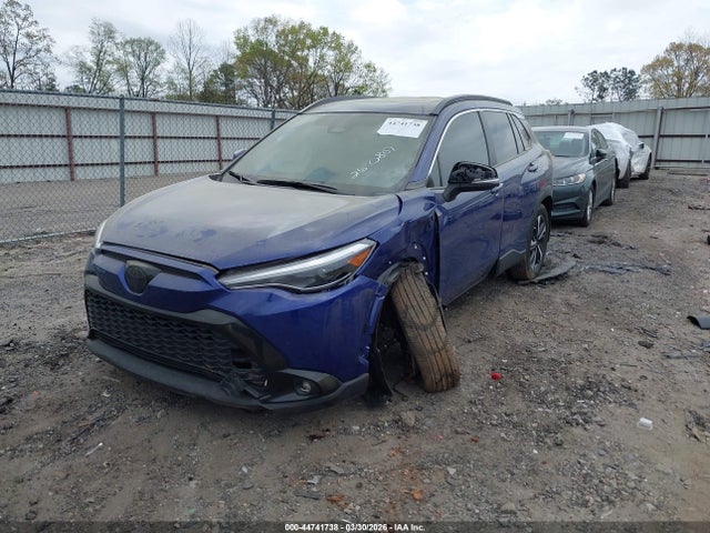 44741738 :رقم المزاد ، 7MUFBABGXRV063255 vin ، 2024 Toyota Corolla Cross Hybrid Xse مزاد بيع