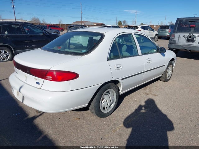 1999 Ford Escort Lx მანქანა იყიდება აუქციონზე, vin: 1FAFP10P8XW221545, აუქციონის ნომერი: 44741745