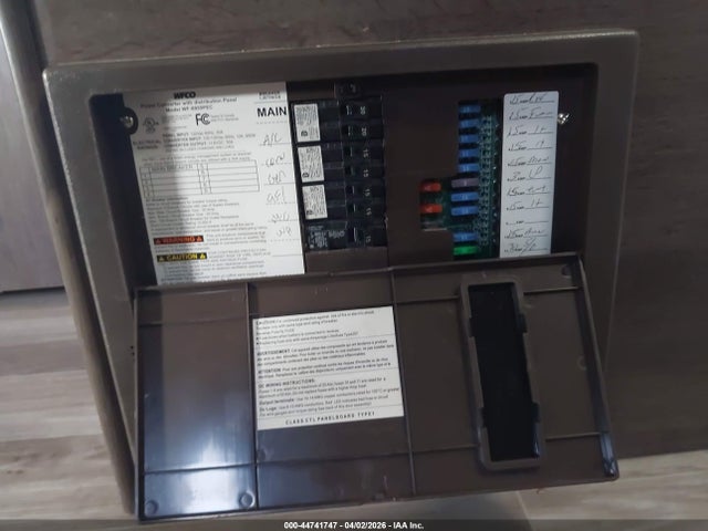 44741747 :رقم المزاد ، 4X4TSMB2XKA324044 vin ، 2019 Salem Other مزاد بيع