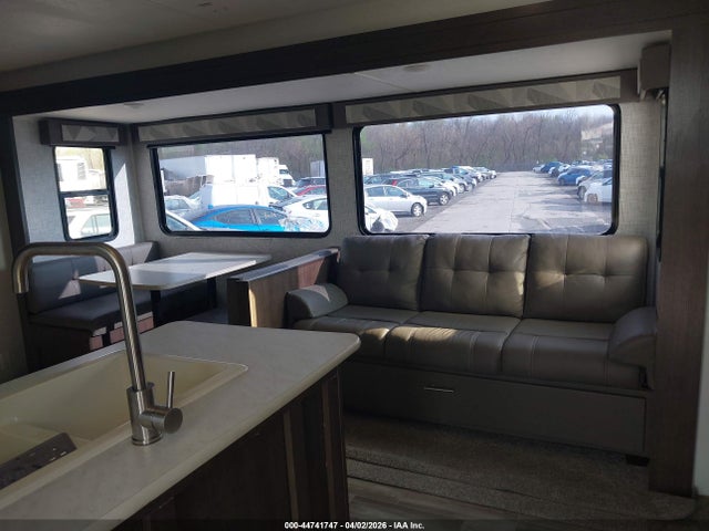 44741747 :رقم المزاد ، 4X4TSMB2XKA324044 vin ، 2019 Salem Other مزاد بيع