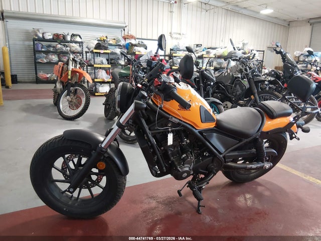 2024 Honda Cmx300 მანქანა იყიდება აუქციონზე, vin: MLHNC530XR5701017, აუქციონის ნომერი: 44741769