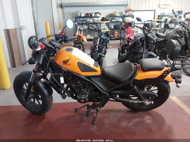 2024 Honda Cmx300 მანქანა იყიდება აუქციონზე, vin: MLHNC530XR5701017, აუქციონის ნომერი: 44741769