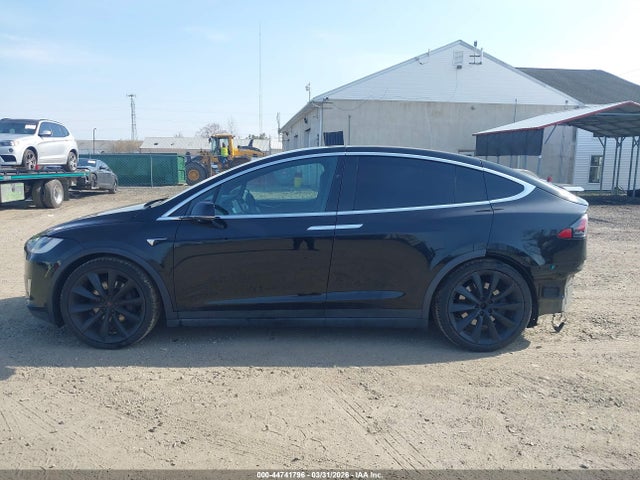 2018 Tesla Model X 100d/75d/p100d მანქანა იყიდება აუქციონზე, vin: 5YJXCBE26JF129469, აუქციონის ნომერი: 44741796