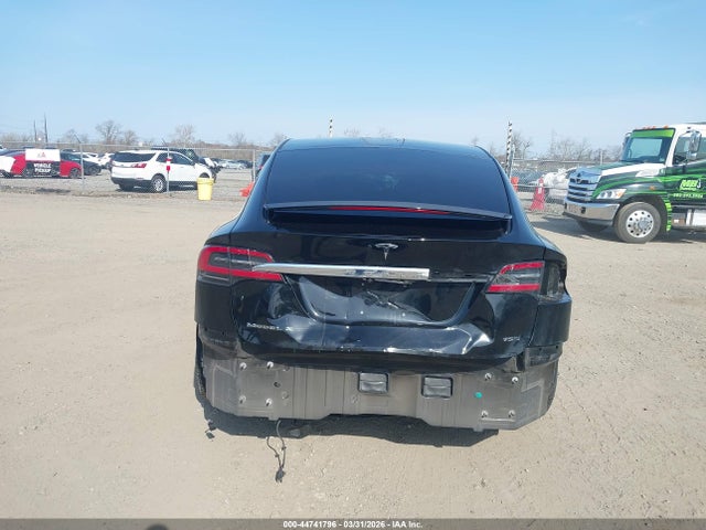 2018 Tesla Model X 100d/75d/p100d მანქანა იყიდება აუქციონზე, vin: 5YJXCBE26JF129469, აუქციონის ნომერი: 44741796