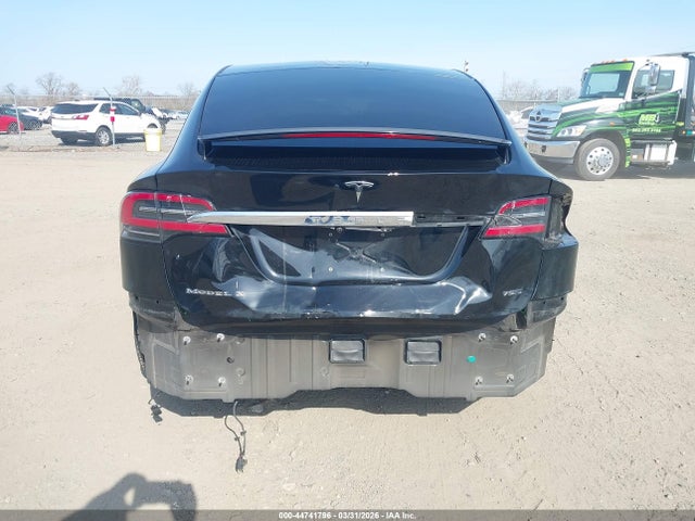 2018 Tesla Model X 100d/75d/p100d მანქანა იყიდება აუქციონზე, vin: 5YJXCBE26JF129469, აუქციონის ნომერი: 44741796