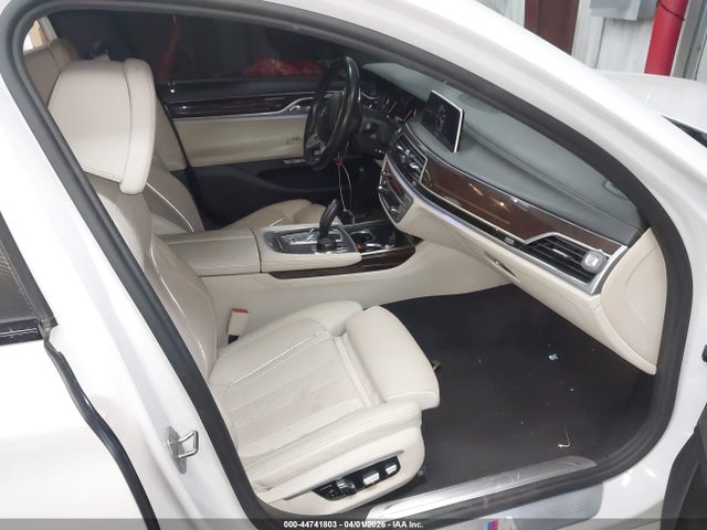 44741803 :رقم المزاد ، WBA7F2C52GG420972 vin ، 2016 Bmw 750i Xdrive مزاد بيع
