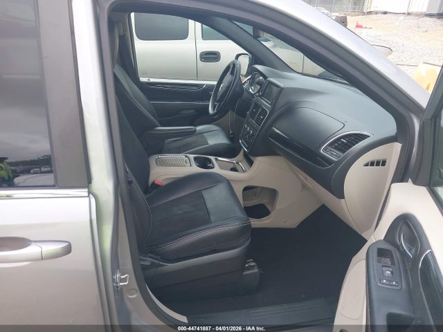 44741887 :رقم المزاد ، 2C4RDGCG2KR752661 vin ، 2019 Dodge Grand Caravan Sxt مزاد بيع