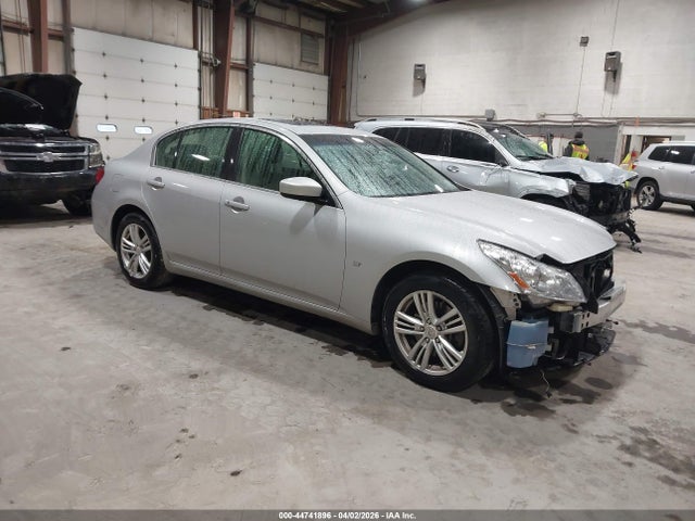 44741896 :رقم المزاد ، JN1CV6AR9FM522225 vin ، 2015 Infiniti Q40 مزاد بيع