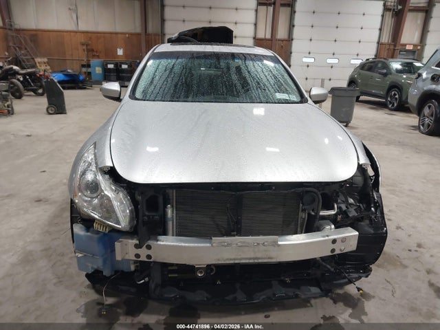 44741896 :رقم المزاد ، JN1CV6AR9FM522225 vin ، 2015 Infiniti Q40 مزاد بيع