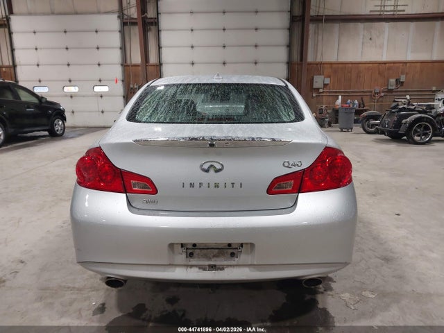 44741896 :رقم المزاد ، JN1CV6AR9FM522225 vin ، 2015 Infiniti Q40 مزاد بيع