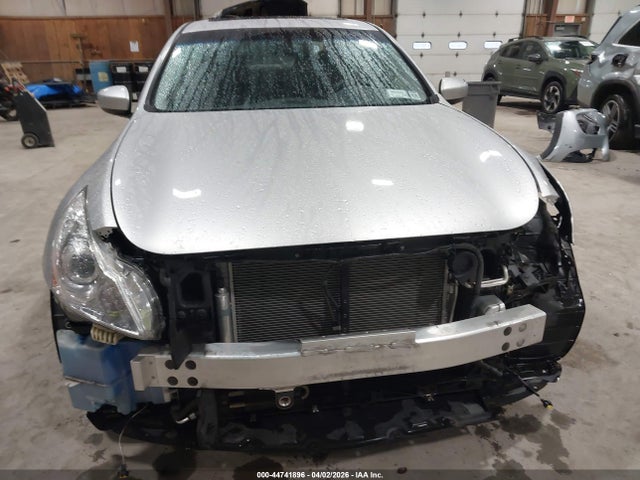 44741896 :رقم المزاد ، JN1CV6AR9FM522225 vin ، 2015 Infiniti Q40 مزاد بيع