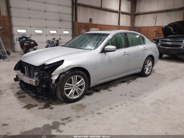 44741896 :رقم المزاد ، JN1CV6AR9FM522225 vin ، 2015 Infiniti Q40 مزاد بيع
