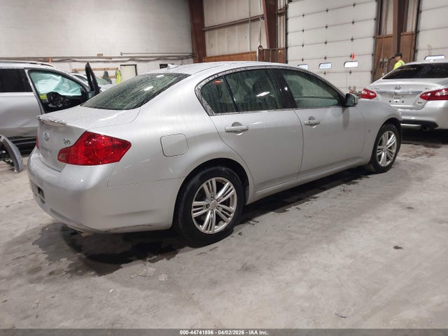 44741896 :رقم المزاد ، JN1CV6AR9FM522225 vin ، 2015 Infiniti Q40 مزاد بيع