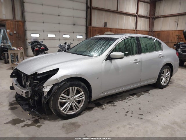 44741896 :رقم المزاد ، JN1CV6AR9FM522225 vin ، 2015 Infiniti Q40 مزاد بيع
