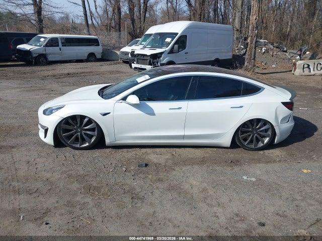 5YJ3E1EA0JF005823 Tesla Model 3 Long Range/mid Range