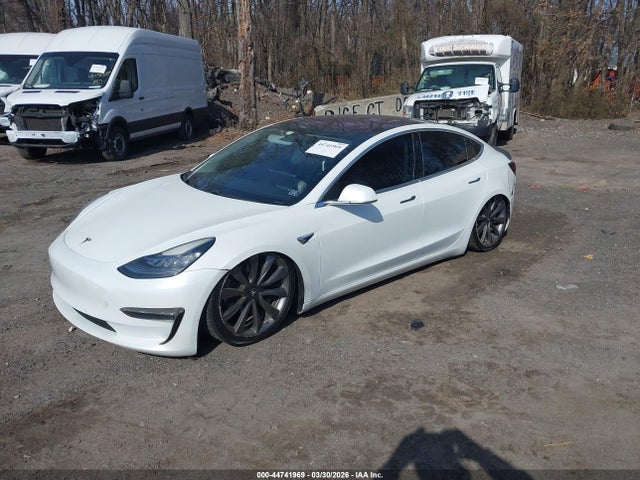 5YJ3E1EA0JF005823 Tesla Model 3 Long Range/mid Range