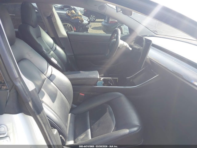 5YJ3E1EA0JF005823 Tesla Model 3 Long Range/mid Range