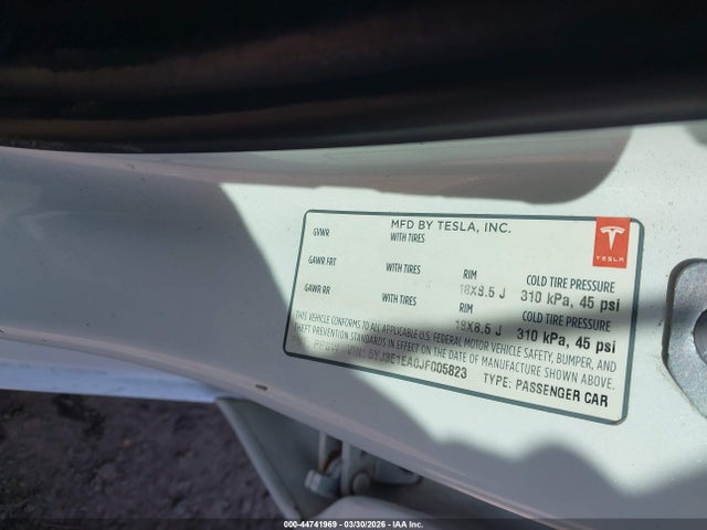 5YJ3E1EA0JF005823 Tesla Model 3 Long Range/mid Range
