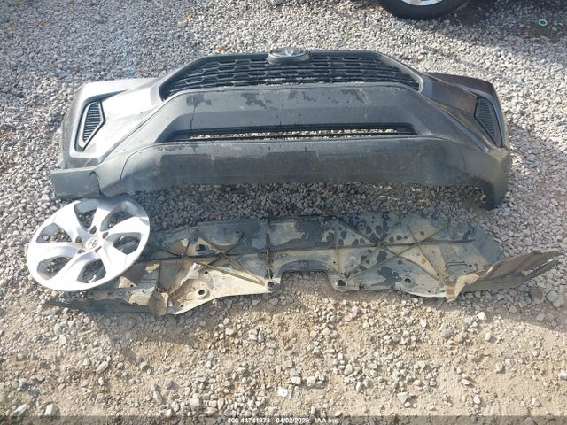 JTMH1RFV1KJ011884 Toyota RAV4 LE