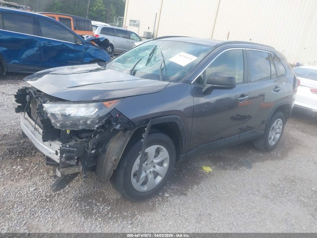 JTMH1RFV1KJ011884 Toyota RAV4 LE