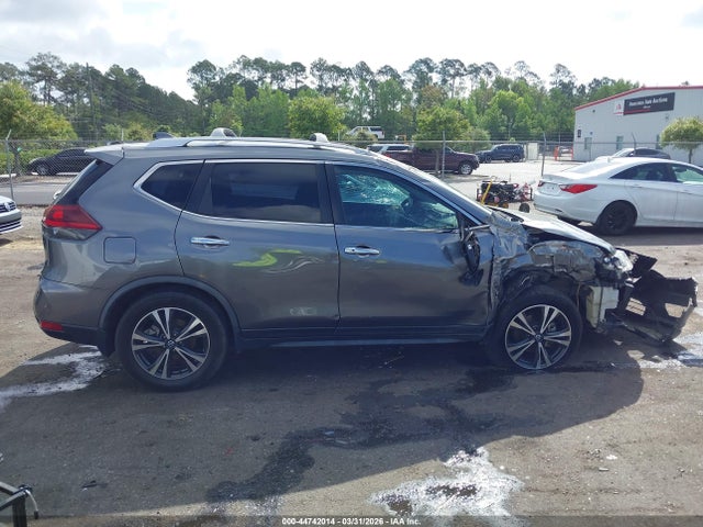 2020 Nissan Rogue Sv Fwd მანქანა იყიდება აუქციონზე, vin: JN8AT2MT0LW013672, აუქციონის ნომერი: 44742014