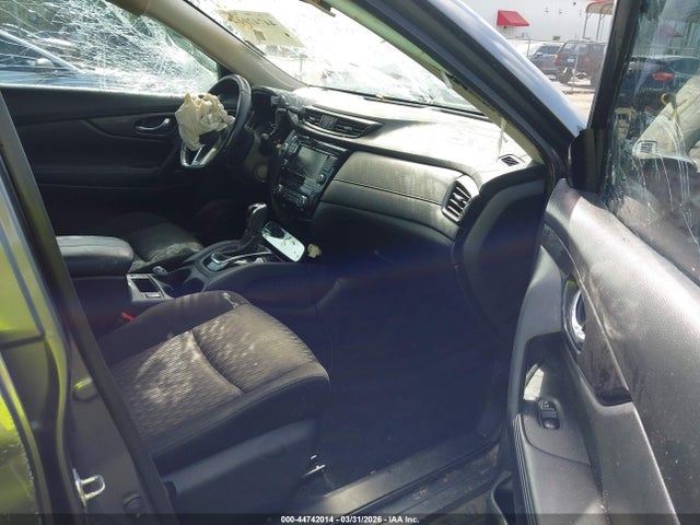 2020 Nissan Rogue Sv Fwd მანქანა იყიდება აუქციონზე, vin: JN8AT2MT0LW013672, აუქციონის ნომერი: 44742014