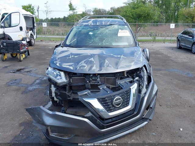 2020 Nissan Rogue Sv Fwd მანქანა იყიდება აუქციონზე, vin: JN8AT2MT0LW013672, აუქციონის ნომერი: 44742014