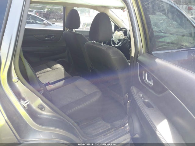 2020 Nissan Rogue Sv Fwd მანქანა იყიდება აუქციონზე, vin: JN8AT2MT0LW013672, აუქციონის ნომერი: 44742014