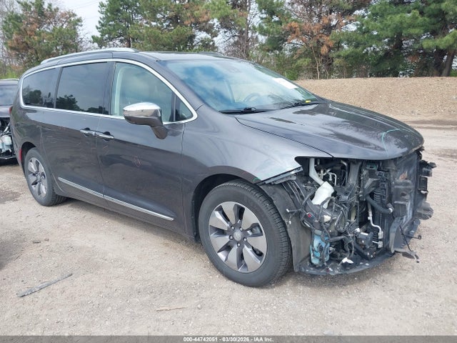 Продажа на аукционе авто 2018 Chrysler Pacifica Hybrid Limited, vin: 2C4RC1N75JR105201, номер лота: 44742051