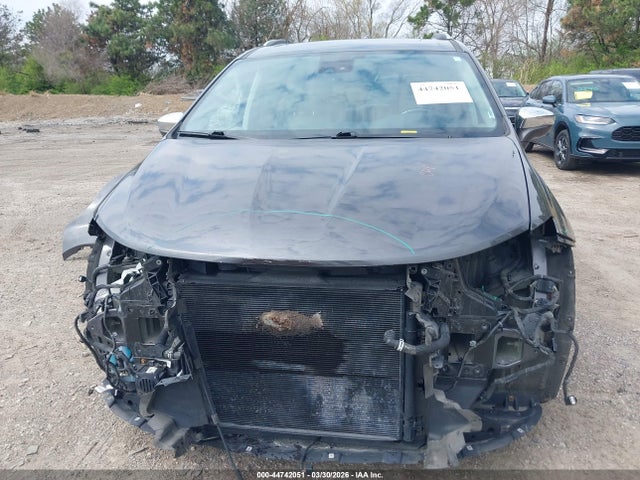 Продажа на аукционе авто 2018 Chrysler Pacifica Hybrid Limited, vin: 2C4RC1N75JR105201, номер лота: 44742051