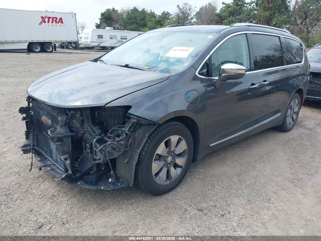 Продажа на аукционе авто 2018 Chrysler Pacifica Hybrid Limited, vin: 2C4RC1N75JR105201, номер лота: 44742051