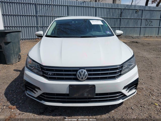 Продаж на аукціоні авто 2017 Volkswagen Passat 1.8t R-line, vin: 1VWDT7A39HC065639, номер лоту: 44742055