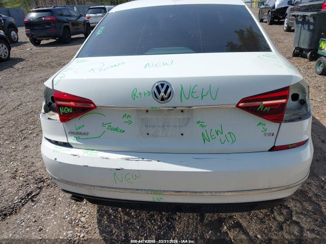 Продаж на аукціоні авто 2017 Volkswagen Passat 1.8t R-line, vin: 1VWDT7A39HC065639, номер лоту: 44742055