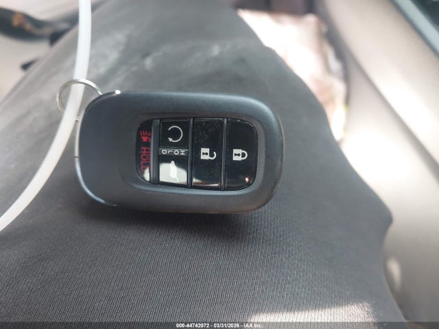 2026 Honda Cr-v Hybrid Awd Sport Touring მანქანა იყიდება აუქციონზე, vin: 7FARS6H97TE097201, აუქციონის ნომერი: 44742072