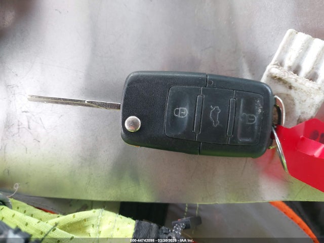 2009 Volkswagen New Beetle 2.5l მანქანა იყიდება აუქციონზე, vin: 3VWRF31Y49M402350, აუქციონის ნომერი: 44742098
