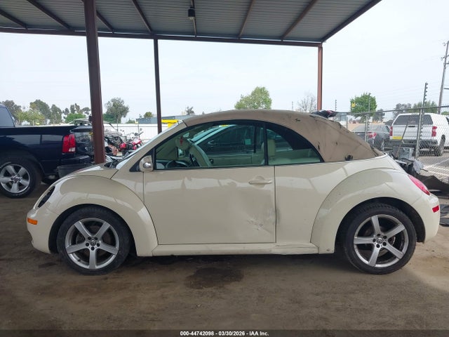 2009 Volkswagen New Beetle 2.5l მანქანა იყიდება აუქციონზე, vin: 3VWRF31Y49M402350, აუქციონის ნომერი: 44742098