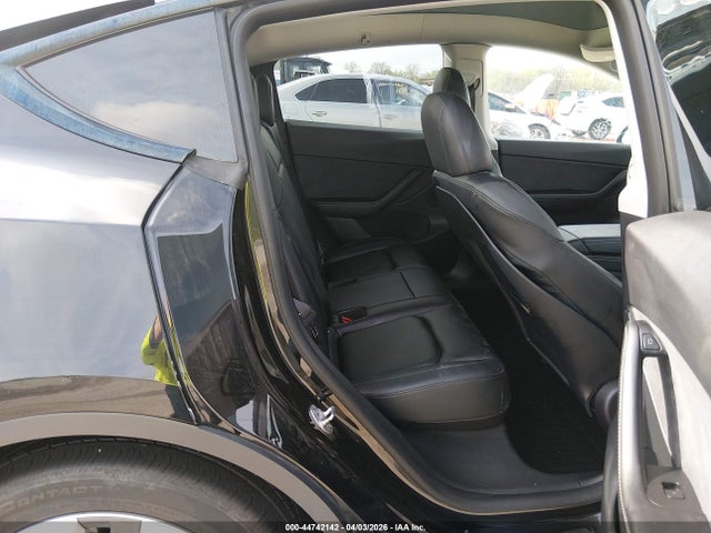 2022 Tesla Model Y Long Range Dual Motor All-wheel Drive მანქანა იყიდება აუქციონზე, vin: 7SAYGDEE4NF315759, აუქციონის ნომერი: 44742142