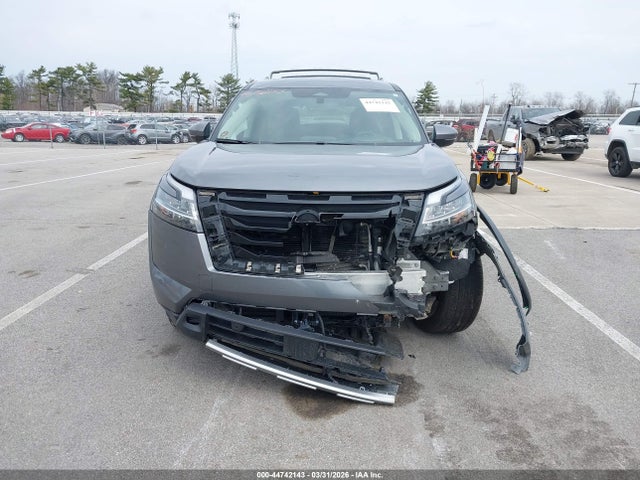 5N1DR3DJ0RC295426 Nissan Pathfinder Platinum 4wd