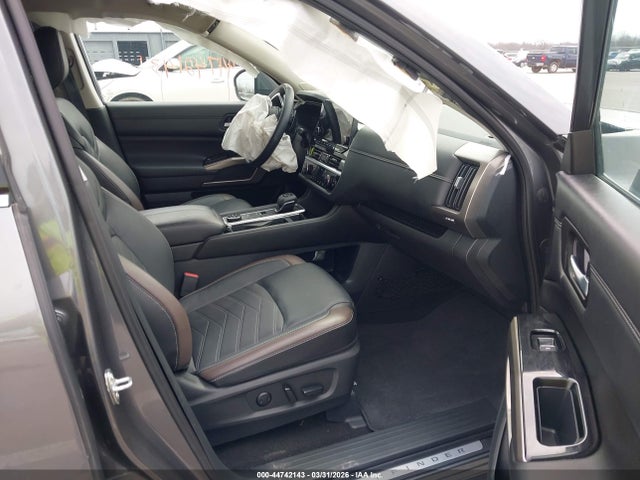 5N1DR3DJ0RC295426 Nissan Pathfinder Platinum 4wd