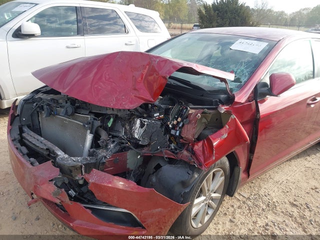 44742195 :رقم المزاد ، 5NPE24AF0GH307790 vin ، 2016 Hyundai Sonata Se مزاد بيع