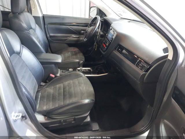 Продаж на аукціоні авто 2019 Mitsubishi Outlander Se, vin: JA4AZ3A30KZ045842, номер лоту: 44742252