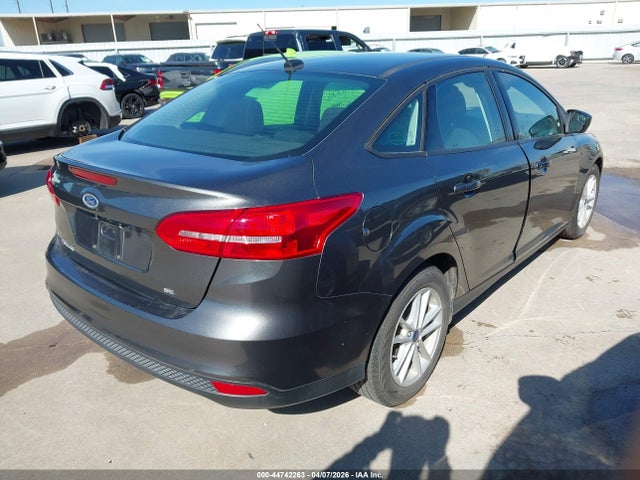 44742263 :رقم المزاد ، 1FADP3F2XJL311299 vin ، 2018 Ford Focus Se مزاد بيع