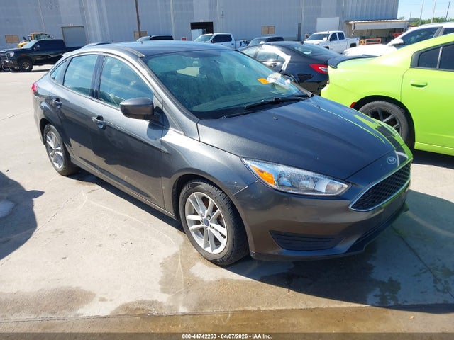 44742263 :رقم المزاد ، 1FADP3F2XJL311299 vin ، 2018 Ford Focus Se مزاد بيع
