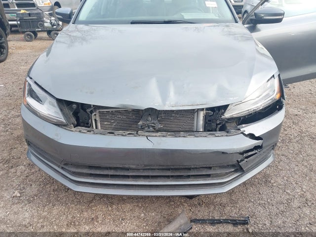 2018 VOLKSWAGEN JETTA 3VWB67AJ7JM243582 Photo 5