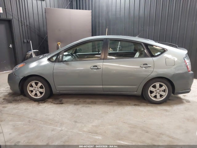 Продажа на аукционе авто 2004 Toyota Prius, vin: JTDKB22U040006949, номер лота: 44742287