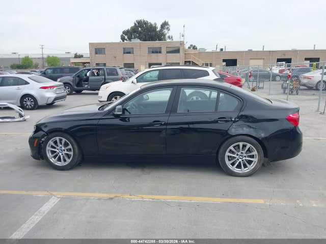 WBA8E1G32HNU17559 BMW 320i